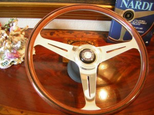 Original Nardi Wooden Steering Wheel for Mercedes Benz W107 450SL 560SL from 1980 to 1989