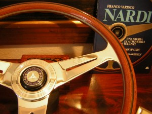 Nardi Wood steering wheel fits Mercedes 280SL – 280SE