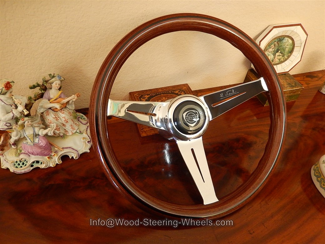  16 Volvo Steering Wheel