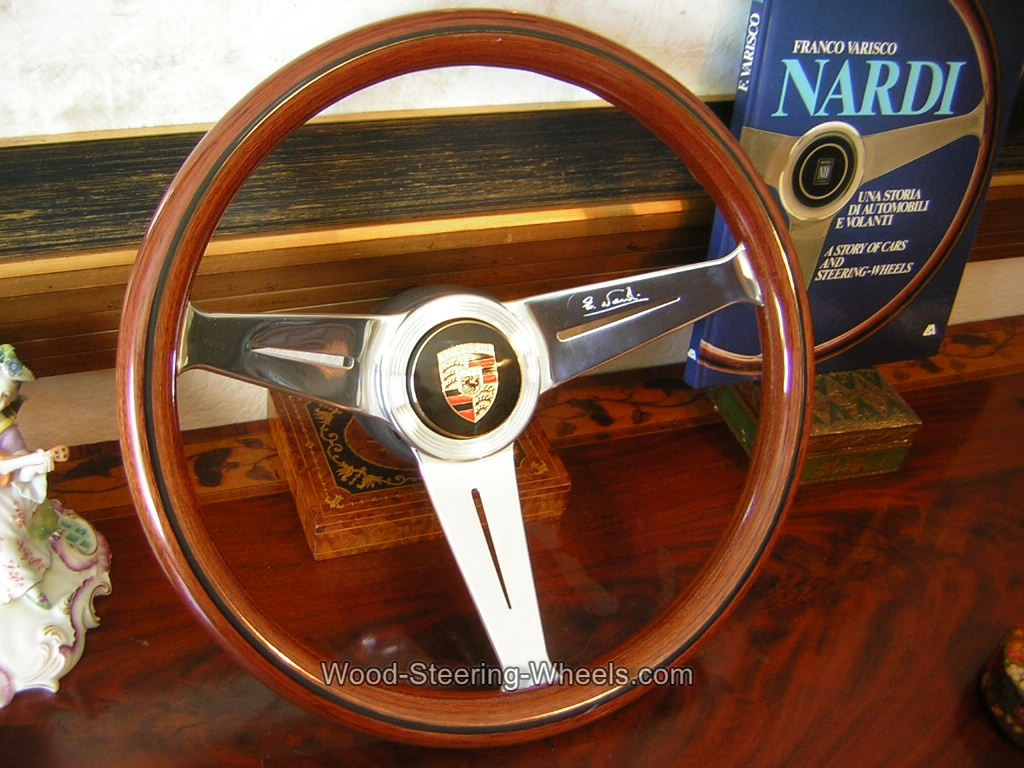 #71 Porsche Steering Wheel