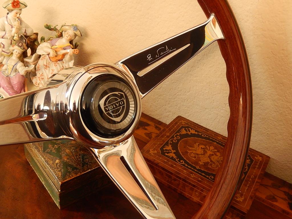  12 Volvo Steering Wheel