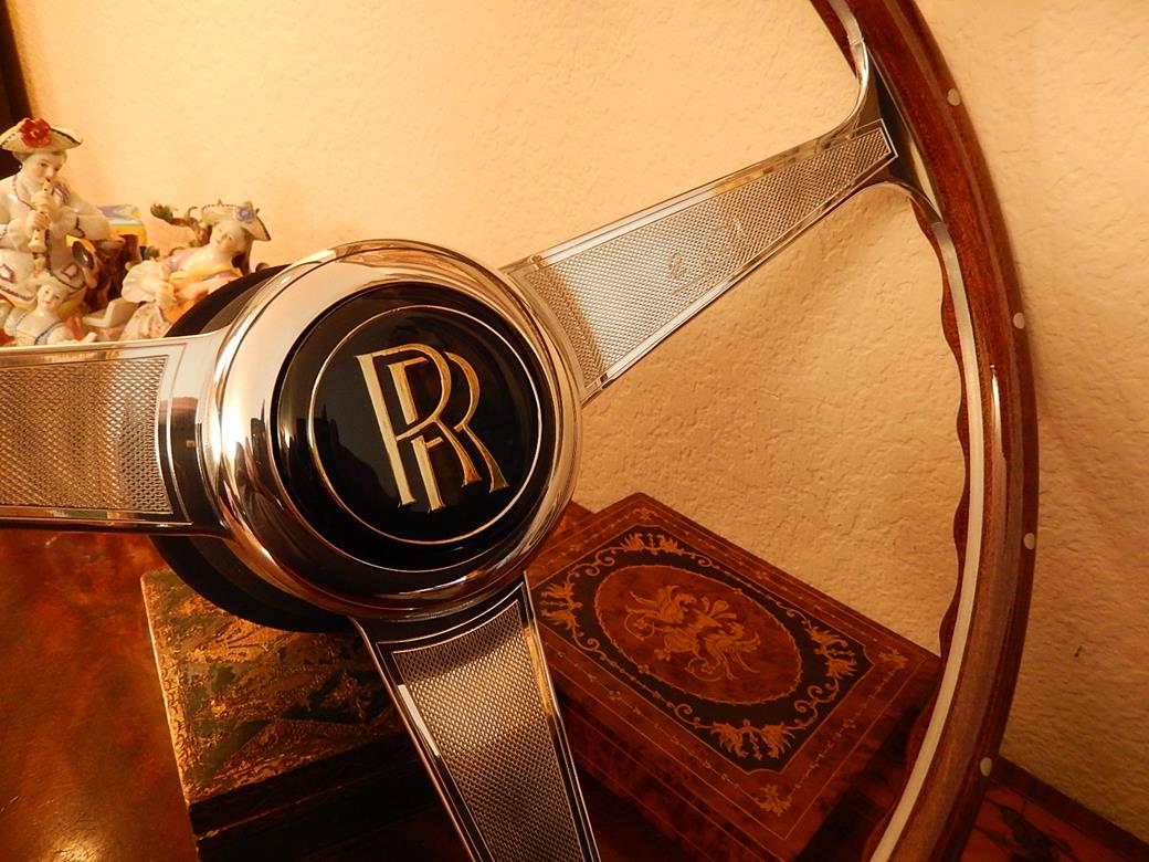 137 Rolls Royce Steering Wheel